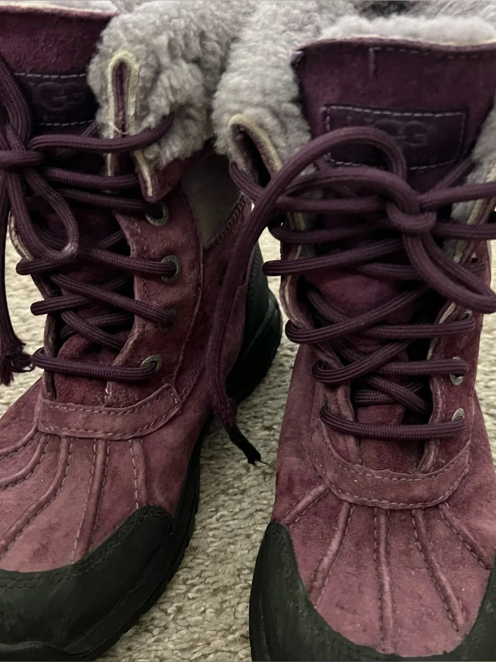 UGG Vibram Kids Plum Suede Lace-Up Winter Boots with Shearling Cuff Size 1